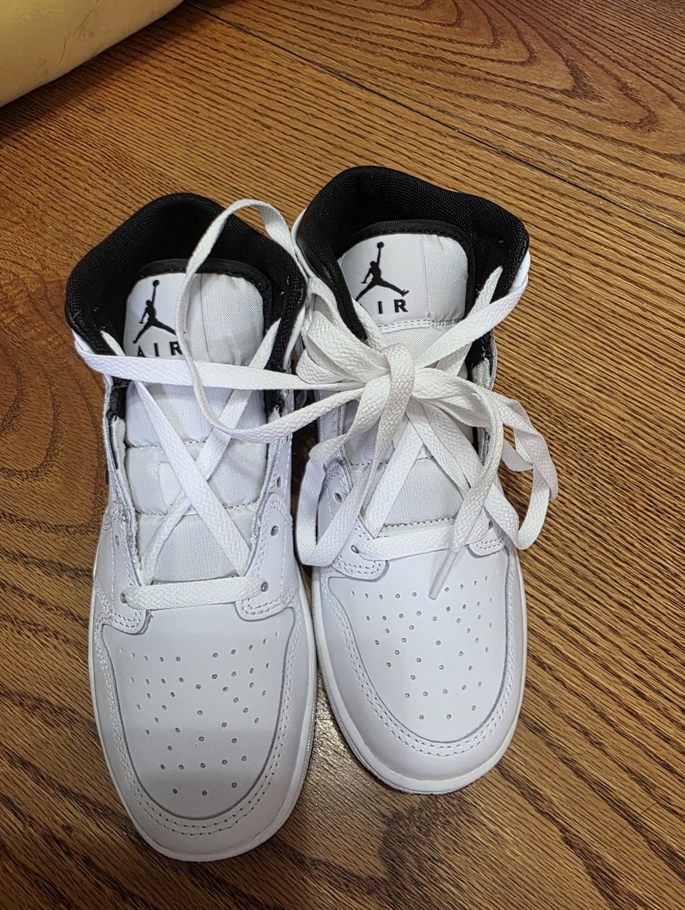 Jordan 1 Reverse Panda Kids White and Black High-Top Sneakers Size 4y/5.5w